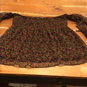 American Eagle off the shoulder blouse